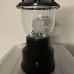 Lantern - D Batteries 