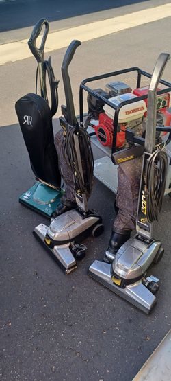 VACUUMS KIRBY AND RR.SUPERLITE EXCELLENT CONDITIONS 