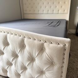 Queen size bed