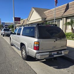 2004 Chevrolet Suburban