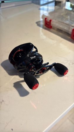 KastKing Royale Legend II Baitcaster