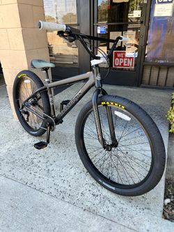 SE Bikes Savage Flyer 27.5" BMX Bike Black Maiden