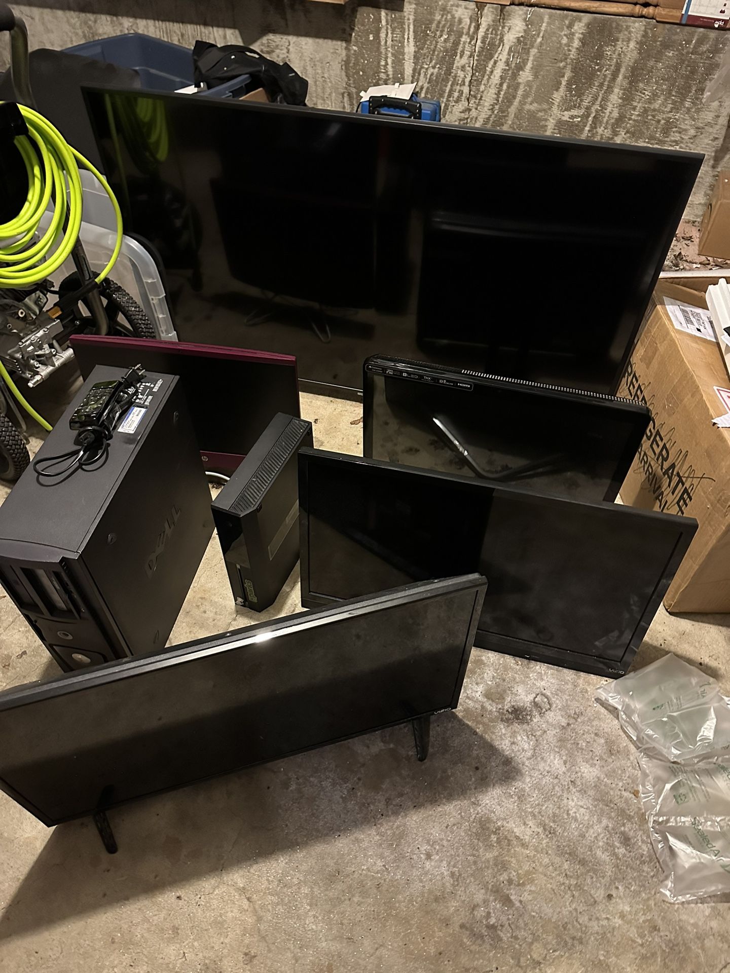65 TV, 32"TV, Xbox One, 4 PC's Repair Lot