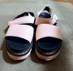 Dr. Martens Voss Platform Sandal-Peach-leather-size 10 women’s