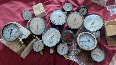 Lot of pressure gauges working gauge collection or steampunk decor industrial decoration