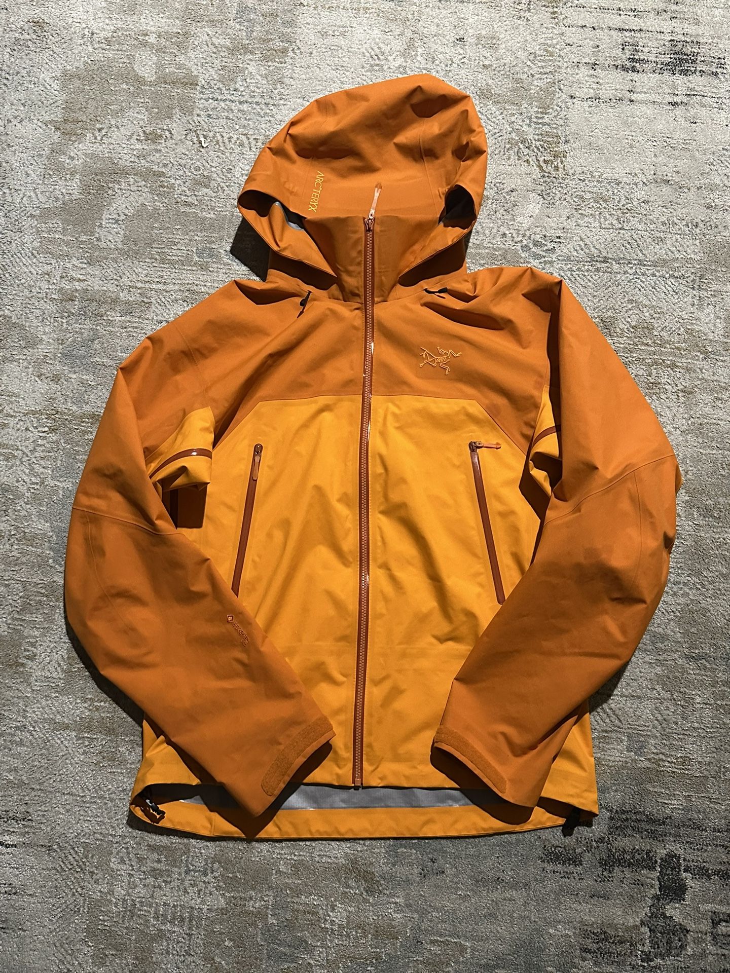 Arcteryx Beta AR Jacket Orange Men’s Size L