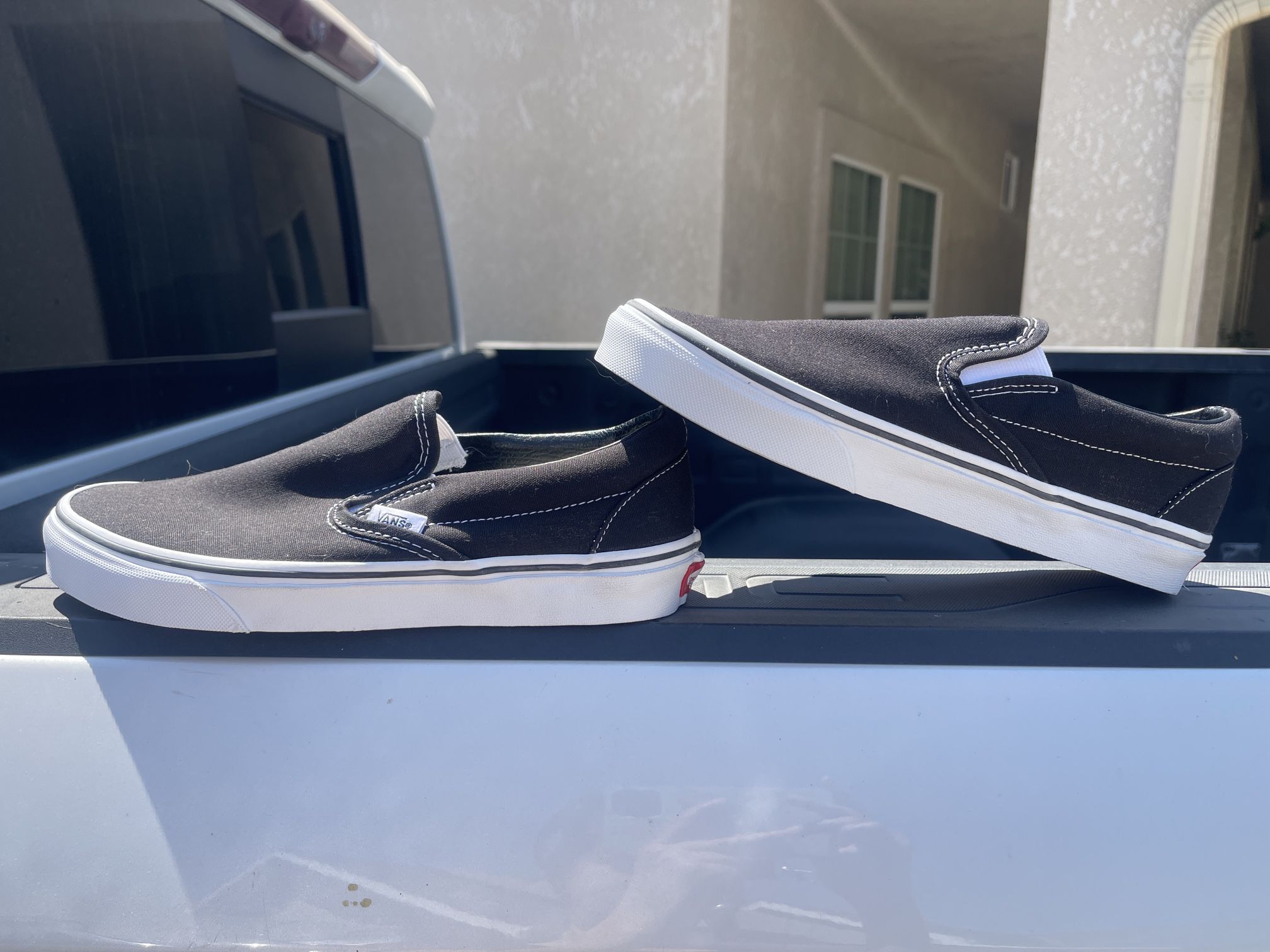 Vans 7.5 Men Or 9 Women