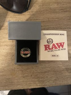 🌟 Superbowl Style Gold Championship Ring - Smoke 2 Joints with Elegance! 🌟