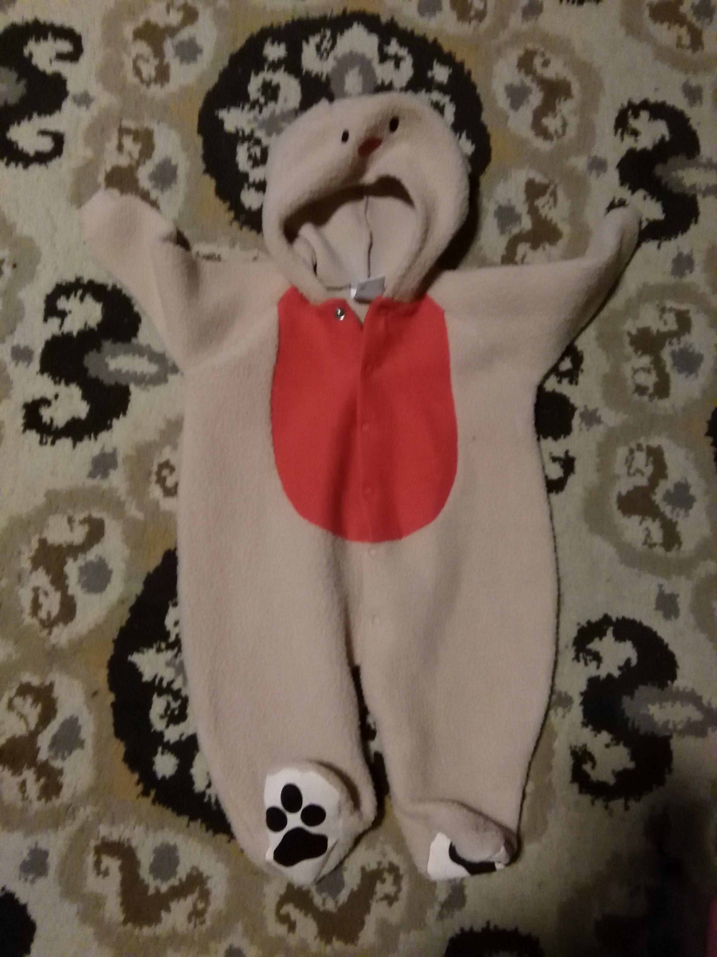 Winnie the Pooh Costume. (Infant)