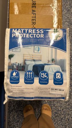 Full-size Mattress Protector