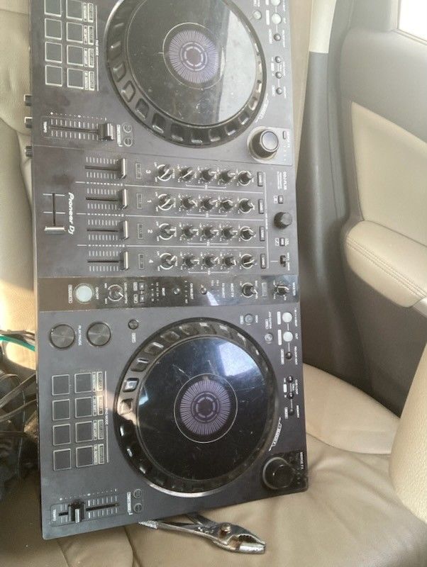 Turn Table And Gig Bar Move For Sale
