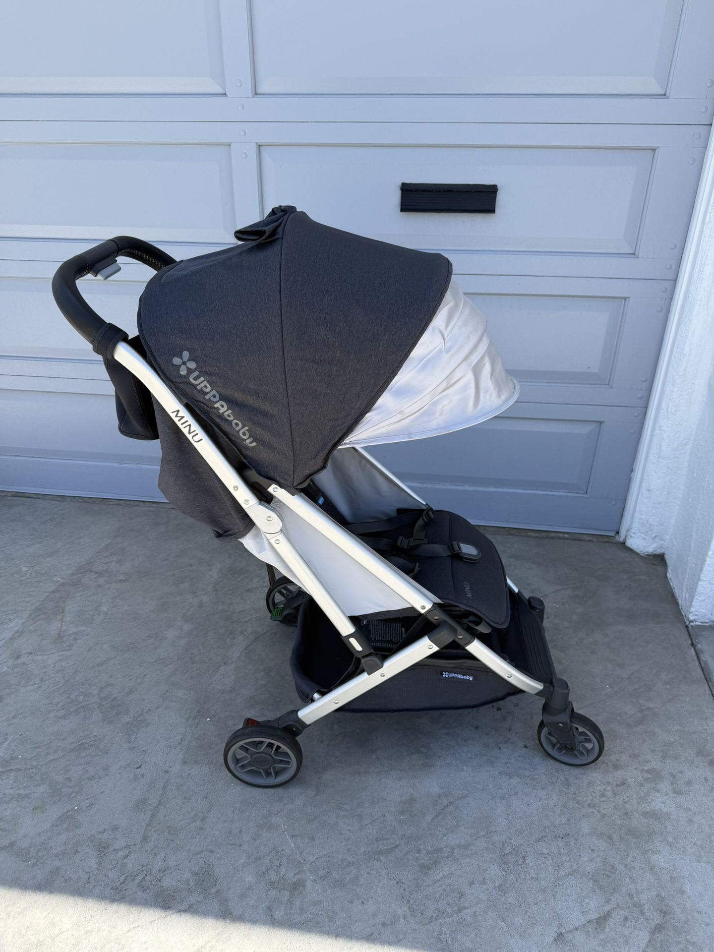 UPPAbaby Minu V2 Travel Stroller/Lightweight/One-Hand Fold