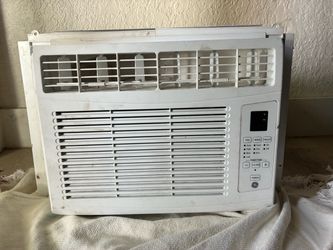 GE Window Air Conditioner Unit