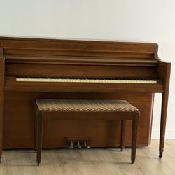 Wm Knabe @ Co Piano 