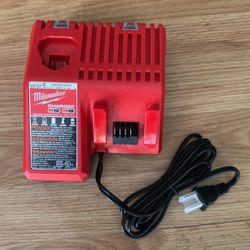 Milwaukee M12 / M18 Charging Dock