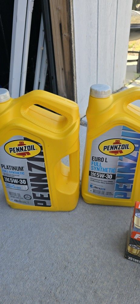 New Motor Oil and Filter