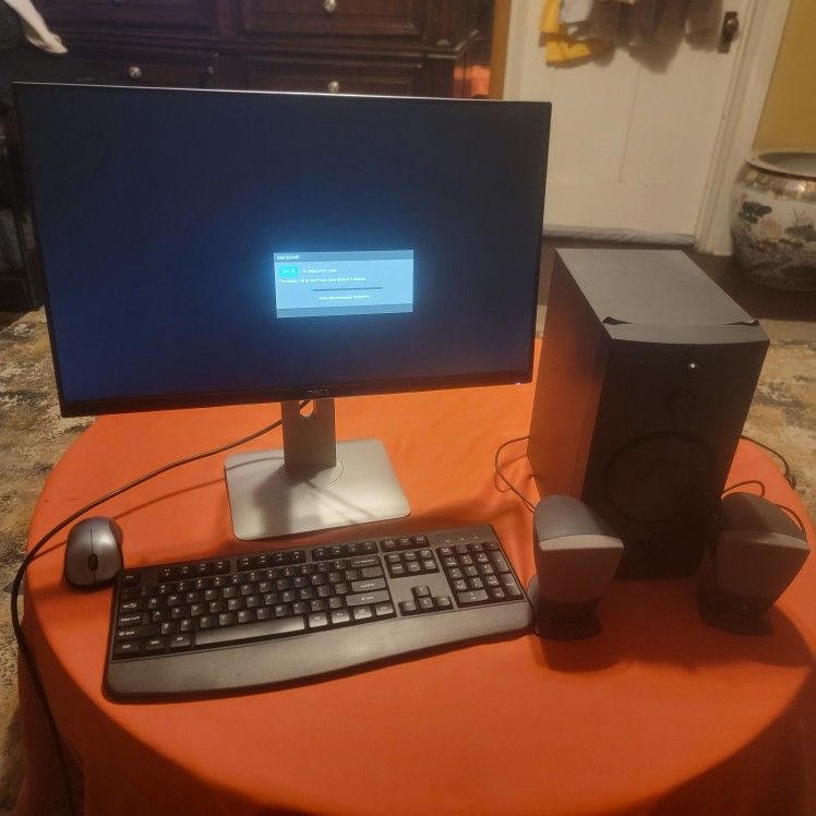 Dell 24" Monitor 1920x1080 LED Ultra Sharp Monitor U2414H With Keyboard Mouse And Speakers