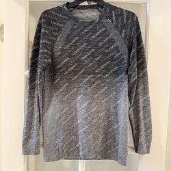 Lululemon Men Metal Vent Tech Long-Sleeve Shirt Grey/Black all-over logo Size XS