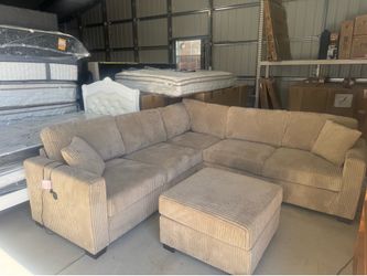 Corduroy  display couch new / 2 usb charger