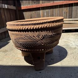 Vintage Grande Terracotta Spanish Architectural Pottery Tripod Planter 21x17 