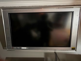 Sony Bravia LCD TV with wall mount