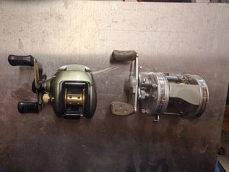 2 Bait casting fishing  reels- left handed