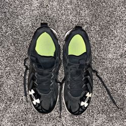 Under armor football/ Baseball cleats