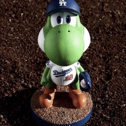 2026 YOSHI Bobblehead SUPER MARIO NINTENDO LA Dodgers SGA 3/31/26 NEW IN HAND