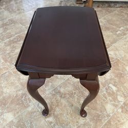 Ethan Allen Georgian Court Cherry Drop Leaf Table 
