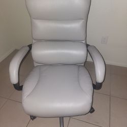 La-Z-Boy Aberdeen Bonded Leather Executive Chair, Beige LF51122 Lazy Boy