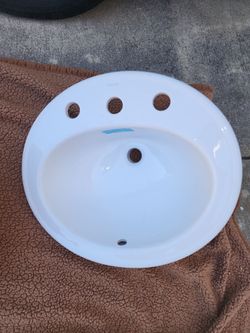 BATHROOM SINKS