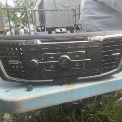 2013 Honda Accord OEM Radio