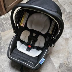 Graco Infant Carseat 