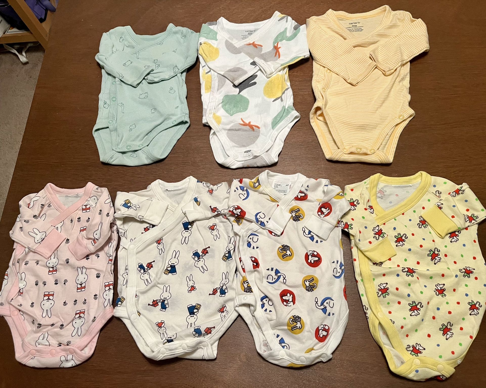 Infant Girls Long Sleeve Bodysuit (0-3 Months, Carter’s and Uniqlo Brand)