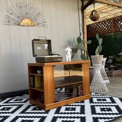 Vintage Rolling Teak Tv Stand / Media Cabinet . 