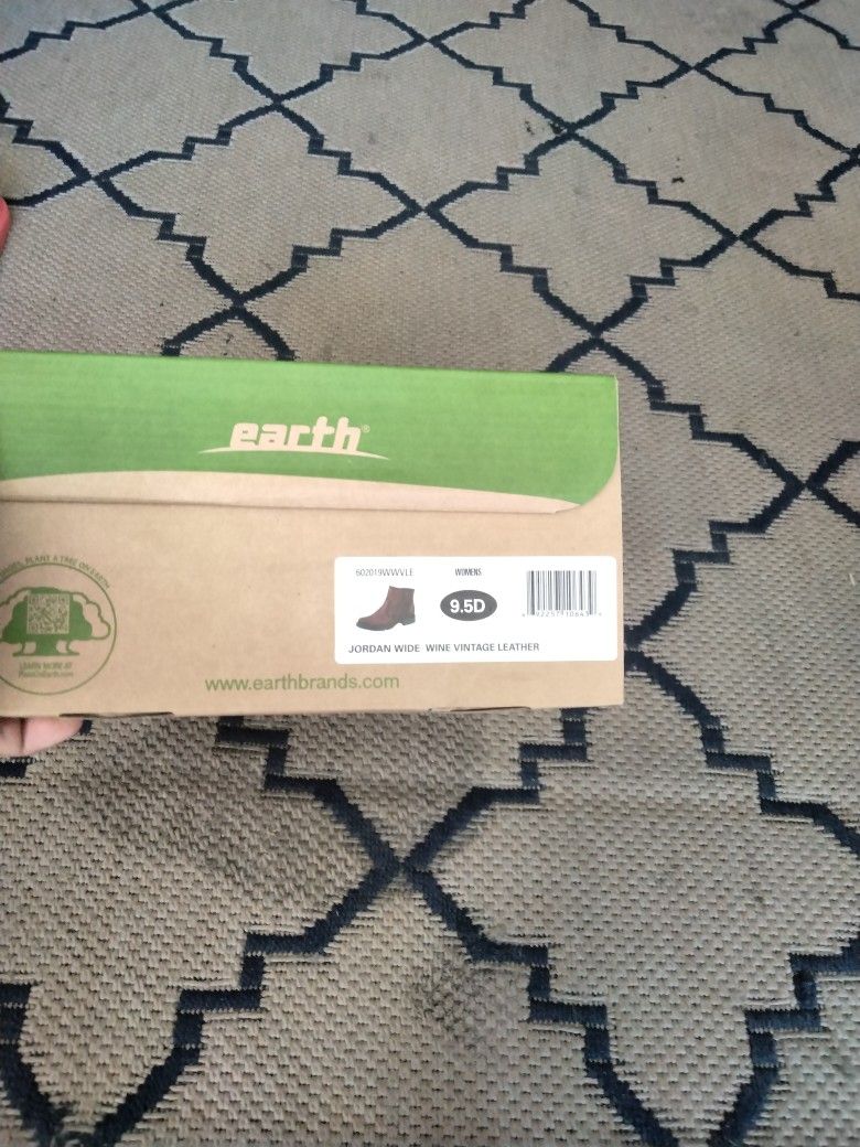 Earth Boots