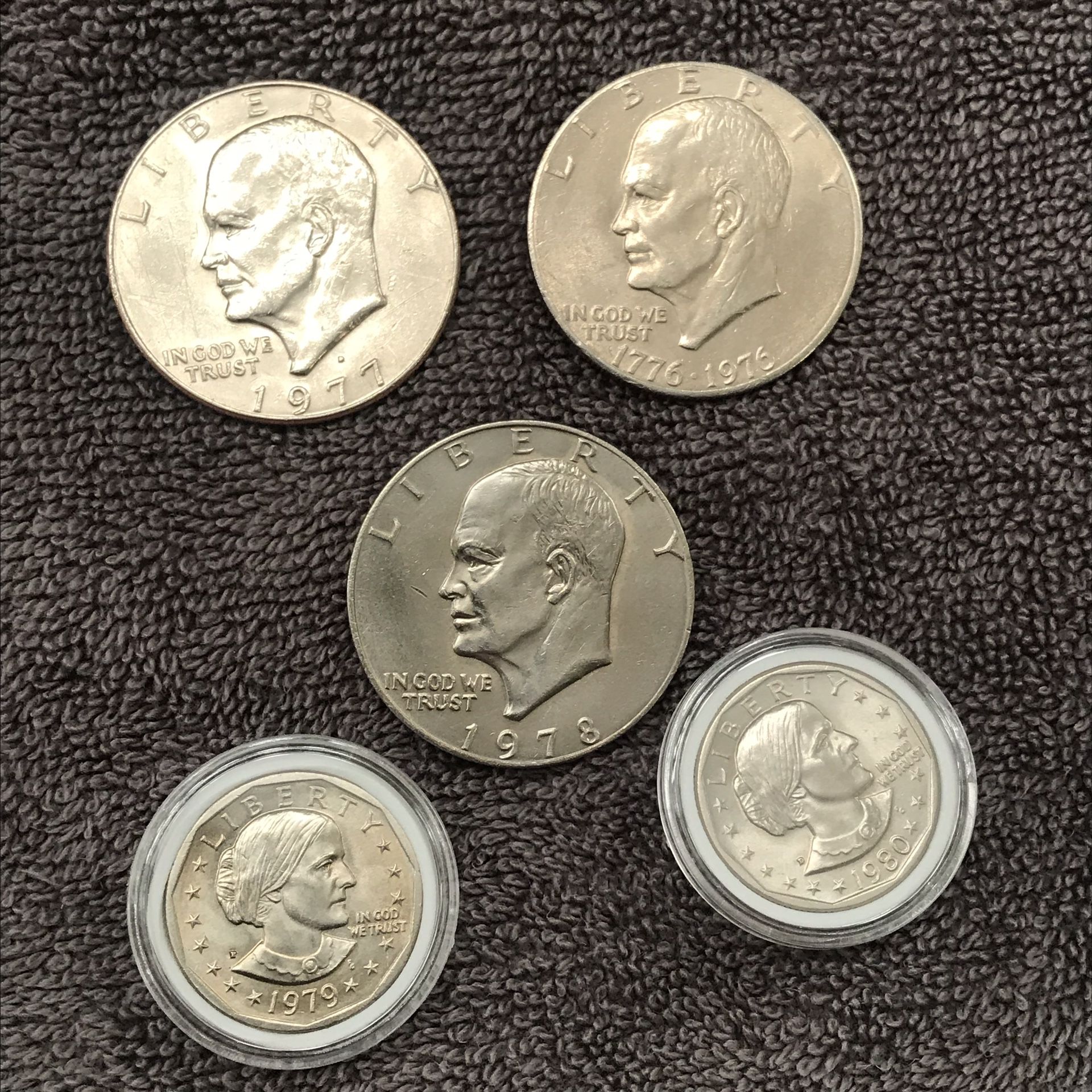 5 Consecutive Dollar Coins