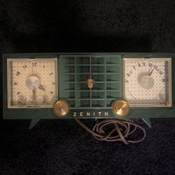 Zenith Clock Radio