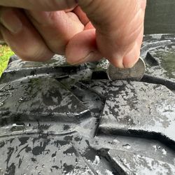 35 X 12.5 X 20 Good Tread 