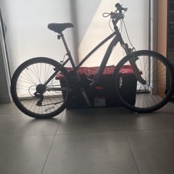 SCHWINN BIKE