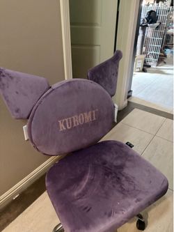 Kuromi vanity chair