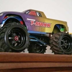 Traxxas T- Maxx