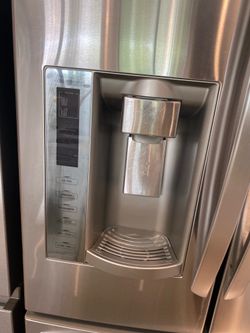 LG French Door 33” Refrigerator- SOLD AS IS