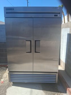 True T-Series Reach In Refrigerator T-49-HC