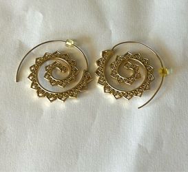 Women’s Fashion Earrings