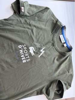 Lacoste Sports tshirt slim fit medium size