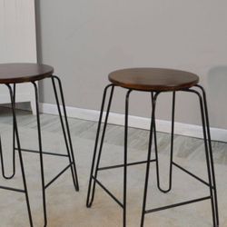 Set Of 2 Industrial Style Stackable Backless Bar Stools With Durable Metal Base And Distressed  Real Wood Seats Designed For Small Space H24.5”