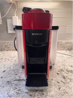Nespresso Vertuo Coffee and Espresso Machine by De'Longhi, Shiny Red