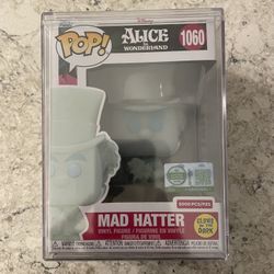 Funko POP! Alice In Wonderland Mad Hatter Le 5000 GITD W/Protector