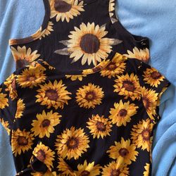 Beautiful Ladies Sunflower Tops $5 Each Like New